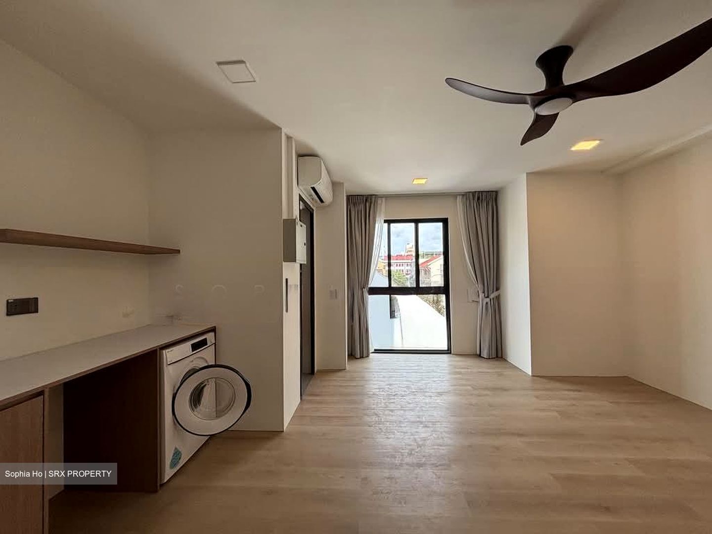 Sims Avenue (D14), Shop House #603652901